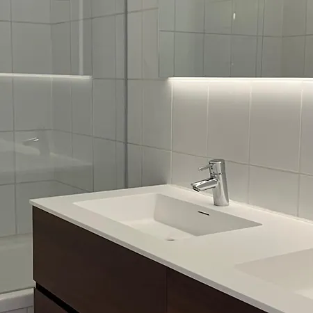 Apartment Penthouse De Vaughan -luxe Met Zeezicht